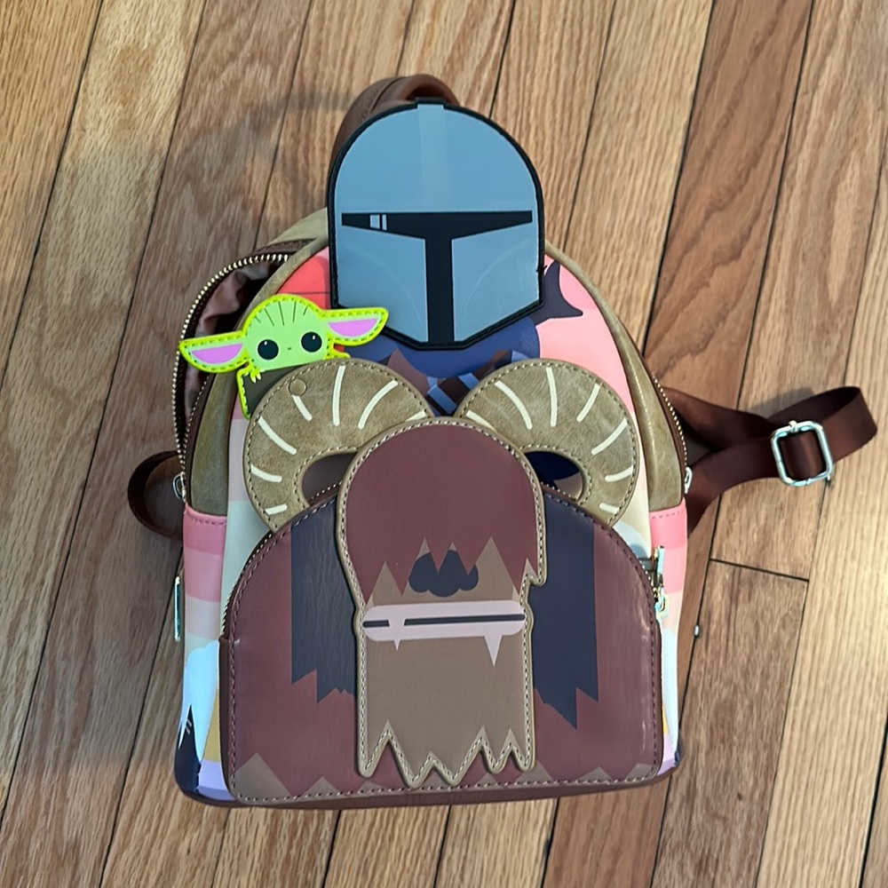 Loungefly cosplay Mando and Grogu backpack